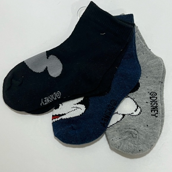 DISNEY🐭🖤 Mickey Mouse socks✨ 5 pairs🧦 size 5-6 1/2 - Picture 2 of 3
